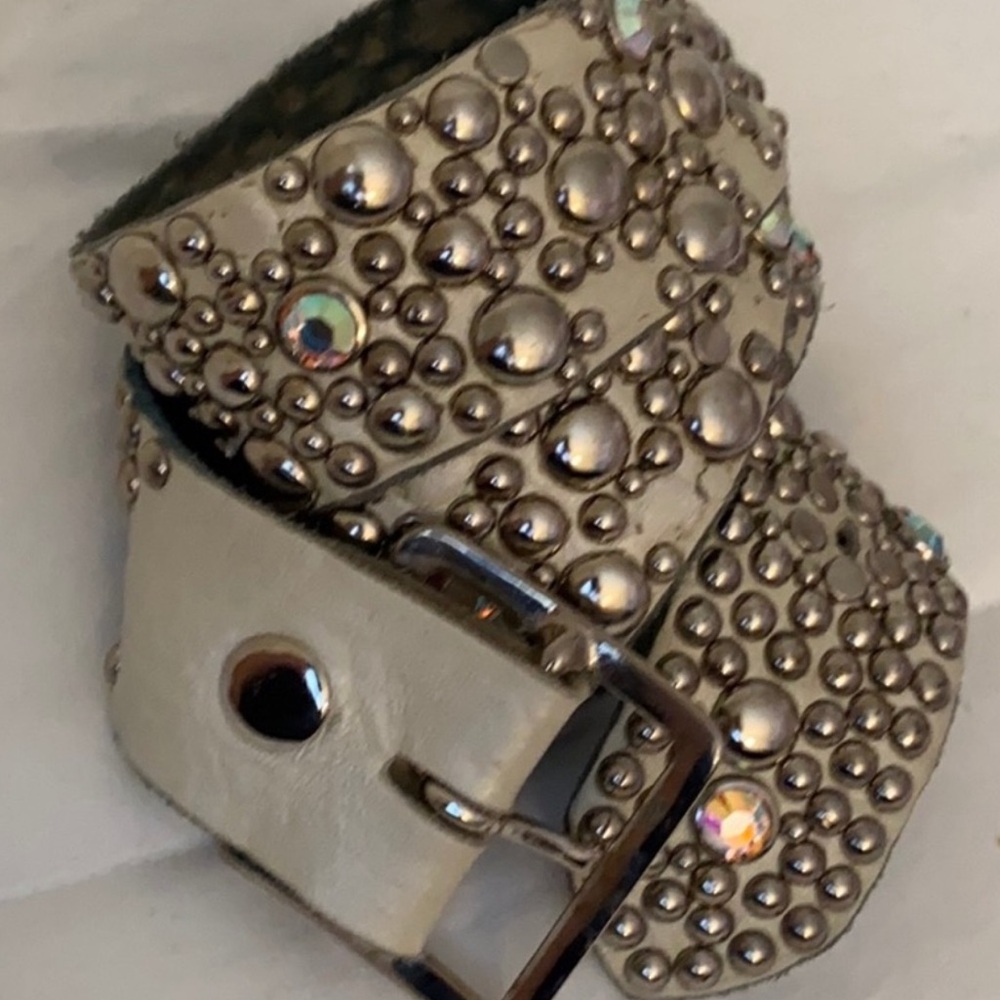 BB Simon belt with dimonds